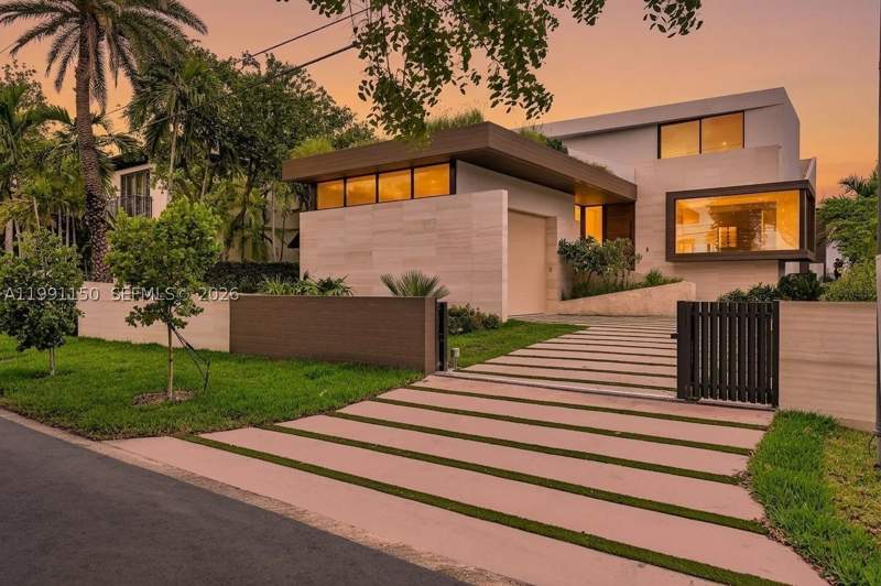 5 bedroom SingleFamilyResidence at 535 N Shore Dr, Normandy Golf Course, Miami Beach — photo 4