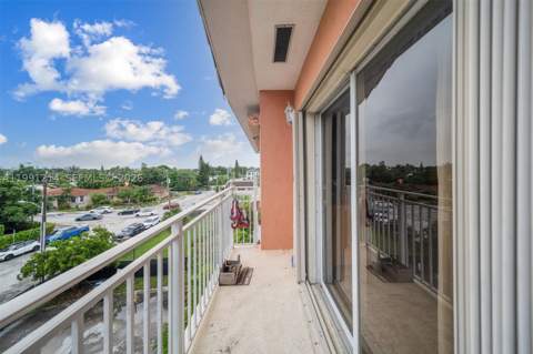 9008 Collins Ave 402, Surfside FL - photo 16 of 62