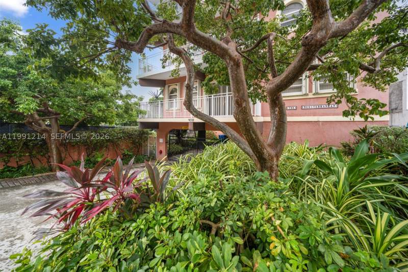 3 bedroom Condominium at 9008 Collins Ave 402, Mediterranean Condo, Surfside — photo 4