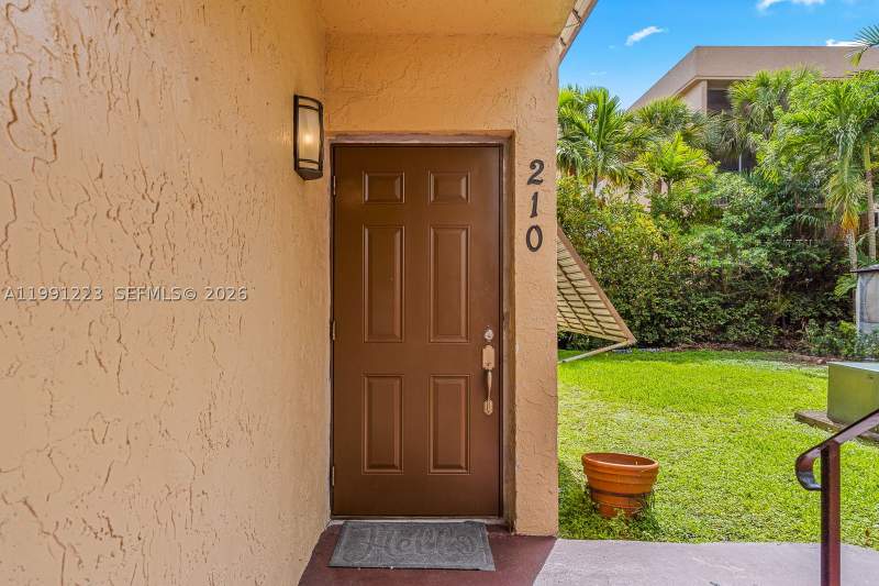 3 bedroom Condominium at 6854 NW 173rd Dr 210, Laguna Tropical Condo, Hialeah — photo 4