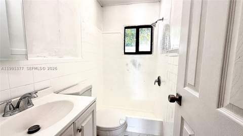 1352 NW 112th Ter, Miami FL - photo 12 of 31