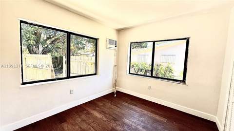 1352 NW 112th Ter, Miami FL - photo 7 of 31