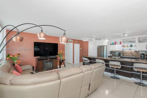 7135 Collins Ave 625, Miami Beach FL - photo 12 of 32