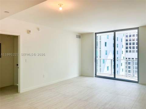 77 SE 5th St. 3614, Miami FL - photo 9 of 44