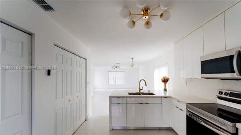 22226 SW 98th Pl, Cutler Bay FL - photo 15 of 33