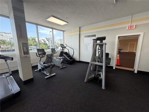 400 Kings Point Dr 604, Sunny Isles Beach FL - photo 20 of 22