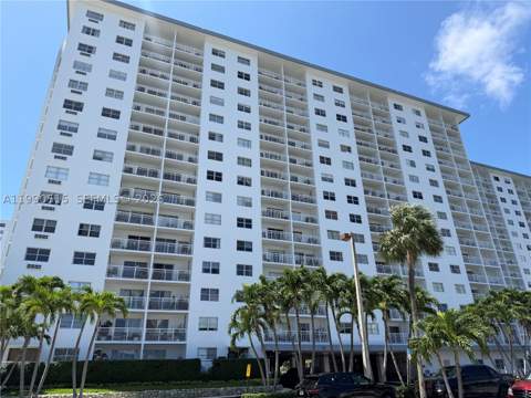 400 Kings Point Dr 604, Sunny Isles Beach FL - photo 22 of 22