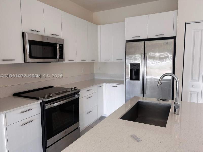 2 bedroom Condominium at 8001 NW 41 St 409, Urbana Doral, Doral — photo 3