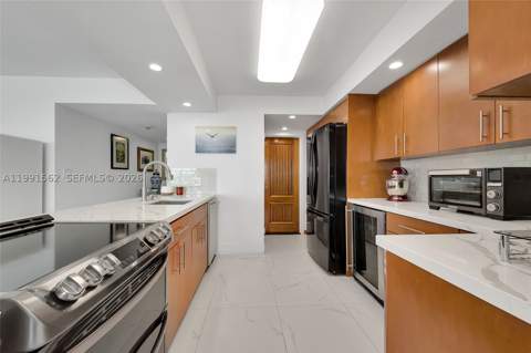 1420 Brickell Bay Dr 1003A, Miami FL - photo 18 of 54