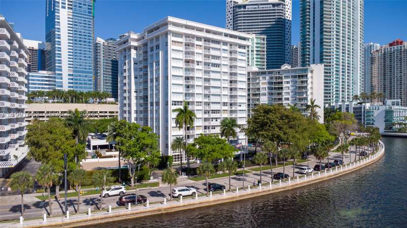 3 bedroom Condominium at 1420 Brickell Bay Dr 1003A, Bayshore Place Condo, Miami — photo 2