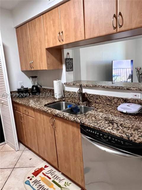 19555 E Country Club Dr 8503, Aventura FL - photo 18 of 28