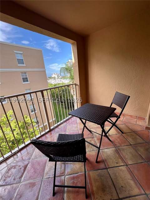 19555 E Country Club Dr 8503, Aventura FL - photo 9 of 28