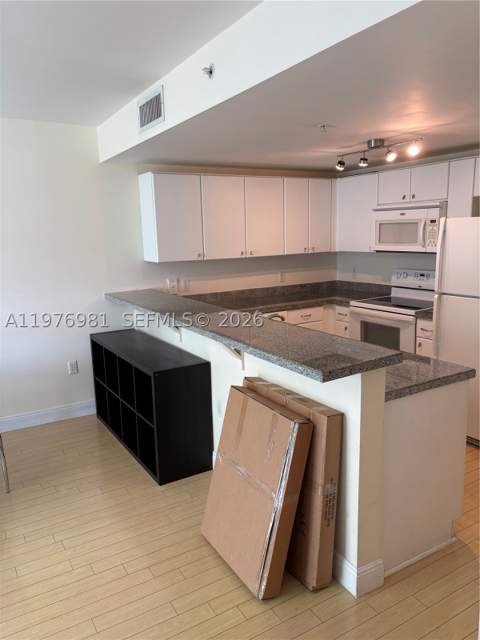 2740 SW 28th Ter 304, Miami FL - photo 7 of 14