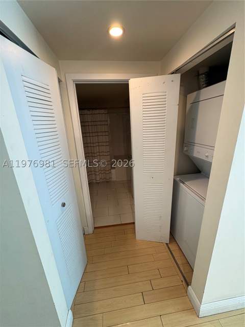 2740 SW 28th Ter 304, Miami FL - photo 9 of 14