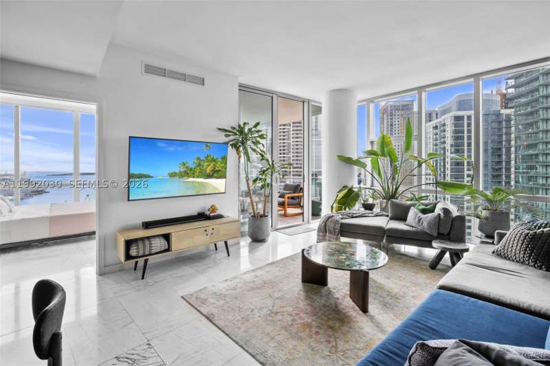 4 bedroom Condominium at 851 NE 1st Ave 3211, Paramount Miami Worldcent, Miami — photo 3