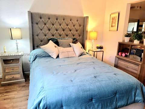 1205 Mariposa Ave 206, Coral Gables FL - photo 7 of 14