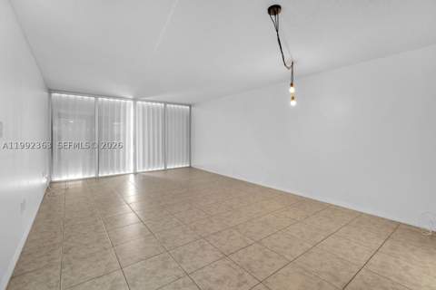 18011 Biscayne Blvd 903, Aventura FL - photo 6 of 24