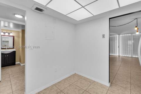 18011 Biscayne Blvd 903, Aventura FL - photo 9 of 24