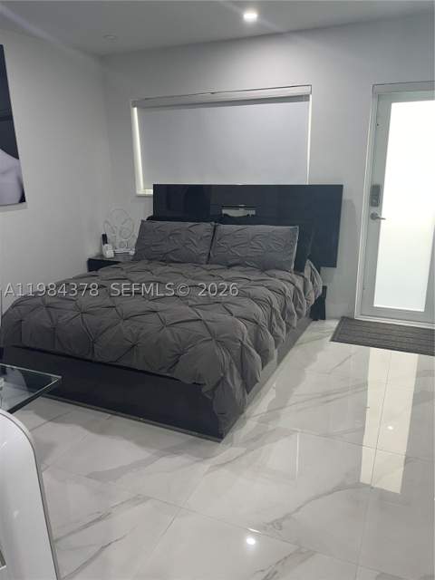 926 Michigan Ave 3, Miami Beach FL - photo 16 of 22