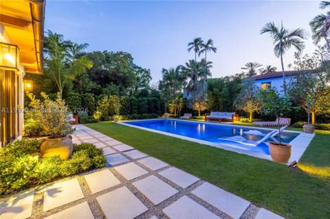 4430 Royal Palm Ave, Miami Beach FL - photo 7 of 38
