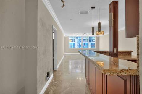5401 Collins Ave 1514, Miami Beach FL - photo 18 of 45