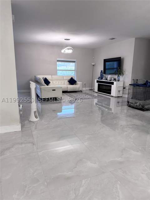 19303 SW 132nd Path, Miami FL - photo 6 of 28