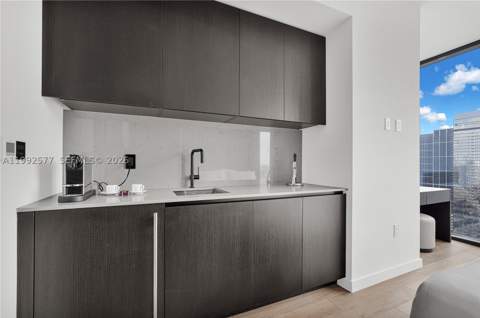 20 NE 11th St 2710, Miami FL - photo 9 of 30