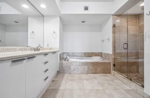 14951 Royal Oaks Ln 1706, North Miami FL - photo 19 of 22