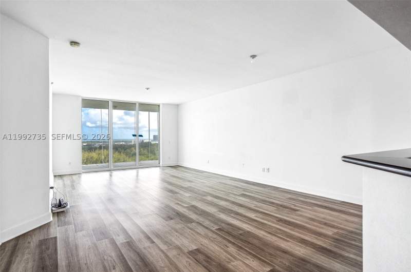 3 bedroom Condominium at 14951 Royal Oaks Ln 1706, The Oaks I Condo, North Miami — photo 4