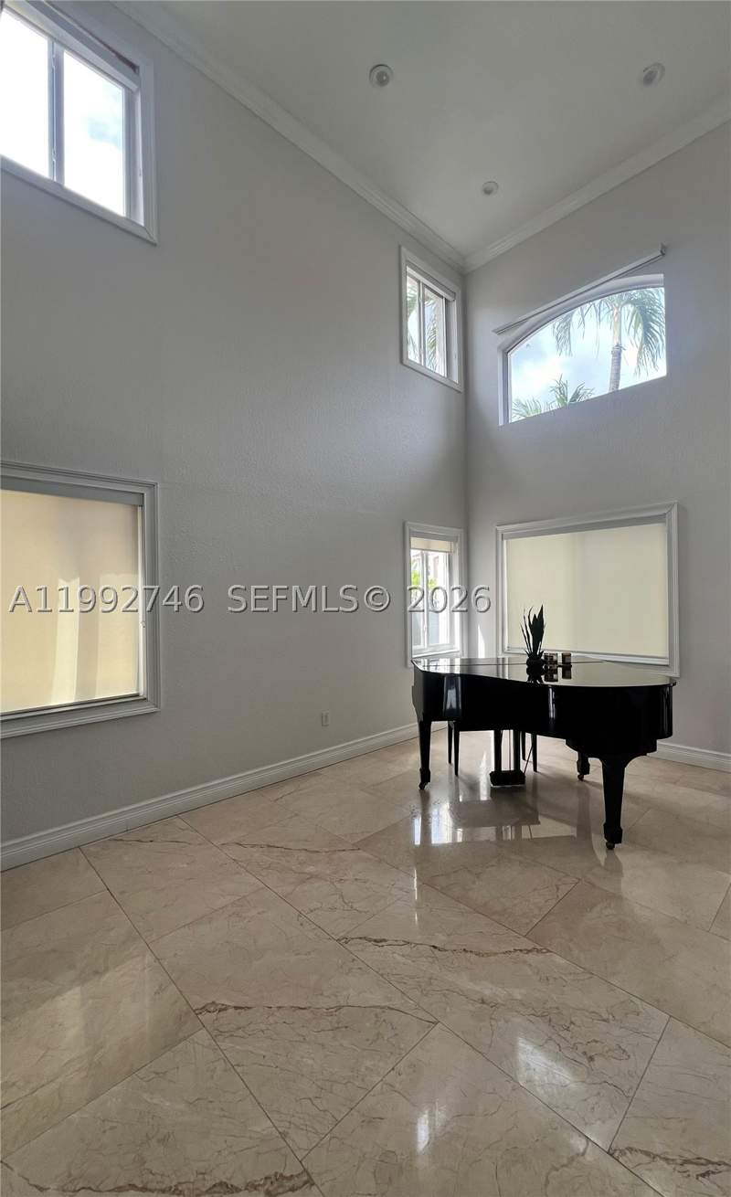 5 bedroom SingleFamilyResidence at 5513 SW 164th Ct, Miller Cove, Miami — photo 3