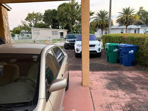3011 NW 157th Terrace, Miami Gardens FL - photo 10 of 17