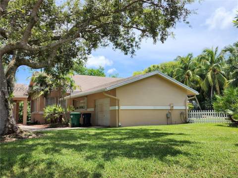 26451 SW 173rd Pl, Homestead FL - photo 6 of 28