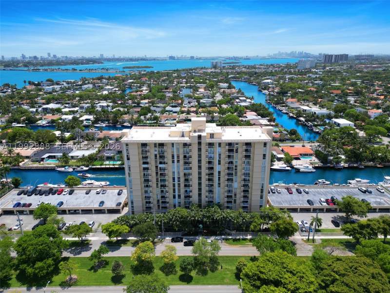 1 bedroom Condominium at 2350 NE 135th St 1101, Vecino Del Mar Condo, North Miami — photo 4