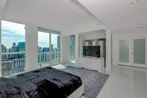 244 Biscayne Blvd Uph-4907, Miami FL - photo 17 of 37