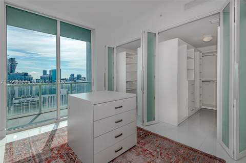 244 Biscayne Blvd Uph-4907, Miami FL - photo 21 of 37