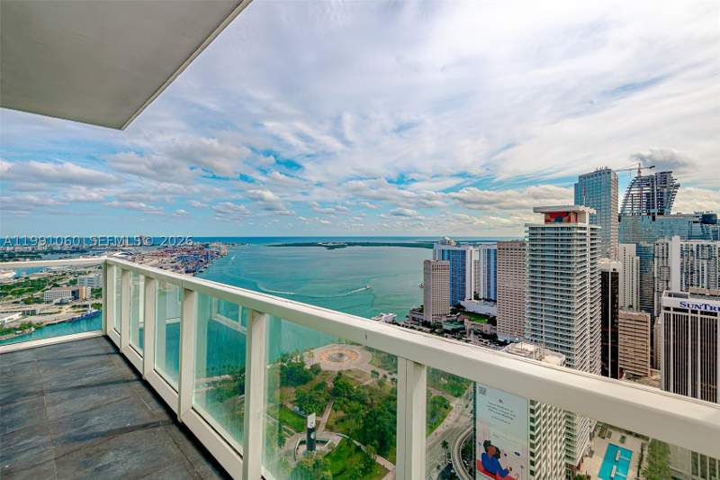 3 bedroom Condominium at 244 Biscayne Blvd Uph-4907, Vizcayne North Condo, Miami — photo 3
