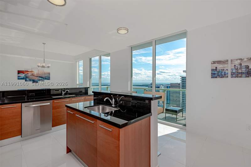 3 bedroom Condominium at 244 Biscayne Blvd Uph-4907, Vizcayne North Condo, Miami — photo 4
