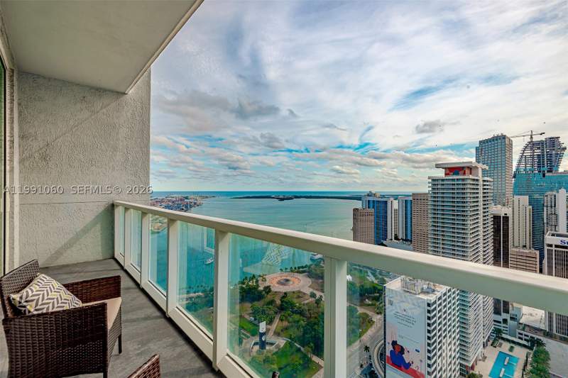3 bedroom Condominium at 244 Biscayne Blvd Uph-4907, Vizcayne North Condo, Miami — photo 5