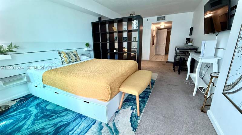 0 bedroom Condominium at 1200 Brickell Bay Dr 2216, The Club At Brickell Bay, Miami — photo 2