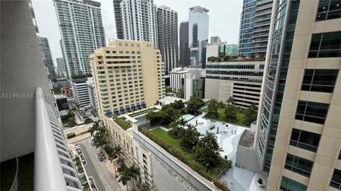 1200 Brickell Bay Dr 2216, Miami FL - photo 9 of 23