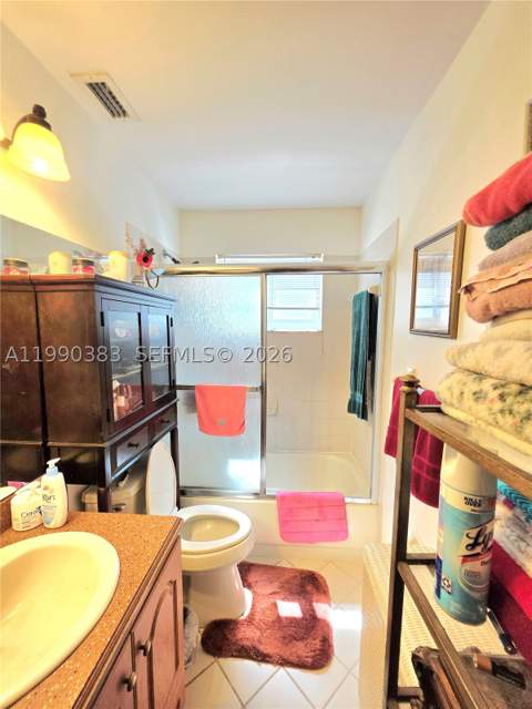 20317 NW 33rd Ave, Miami Gardens FL - photo 10 of 25
