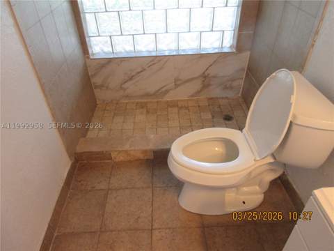 18420 SW 129th Ave, Miami FL - photo 11 of 17