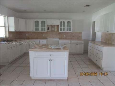 18420 SW 129th Ave, Miami FL - photo 6 of 17