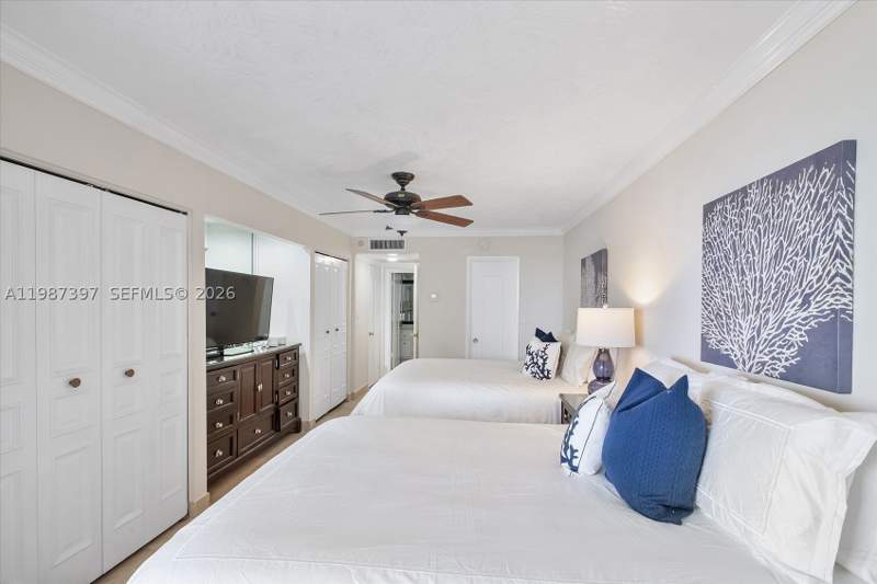 1 bedroom Condominium at 5555 Collins Ave 11A, Oceanside Plaza Condo, Miami Beach — photo 2