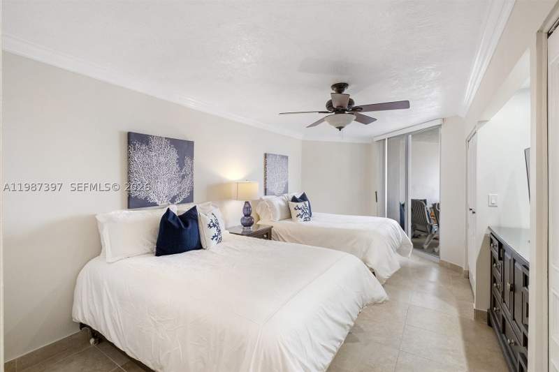 1 bedroom Condominium at 5555 Collins Ave 11A, Oceanside Plaza Condo, Miami Beach — photo 5