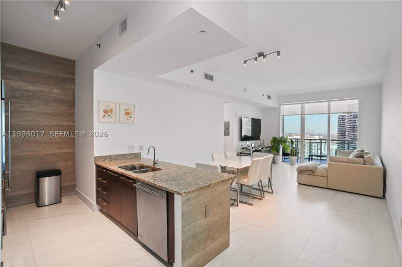 1 bedroom Condominium at 950 Brickell Bay Dr 4101, The Plaza 851 Brickell Co, Miami — photo 3