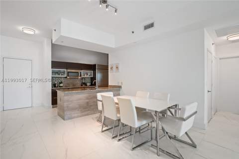 950 Brickell Bay Dr 4101, Miami FL - photo 9 of 28