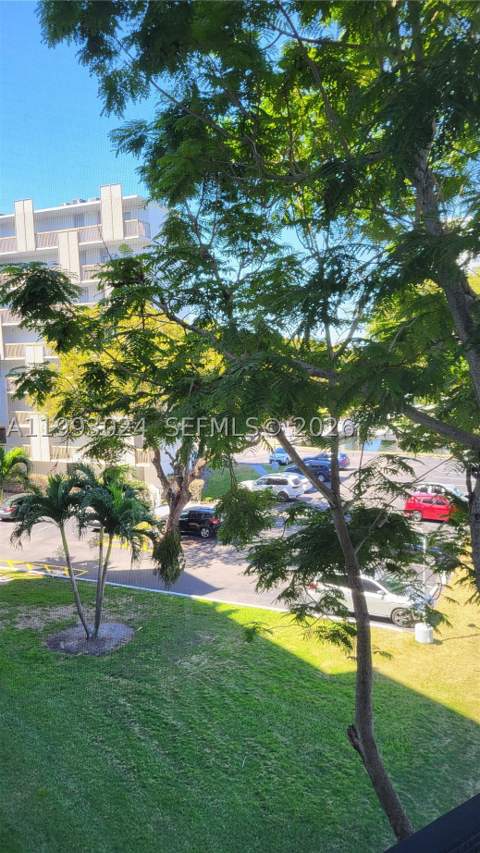 3401 N Country Club Dr 402, Aventura FL - photo 6 of 42
