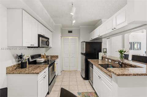 17100 N Bay Rd 1301, Sunny Isles Beach FL - photo 6 of 39
