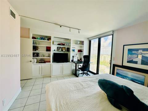 19667 Turnberry Way 22E, Aventura FL - photo 14 of 20